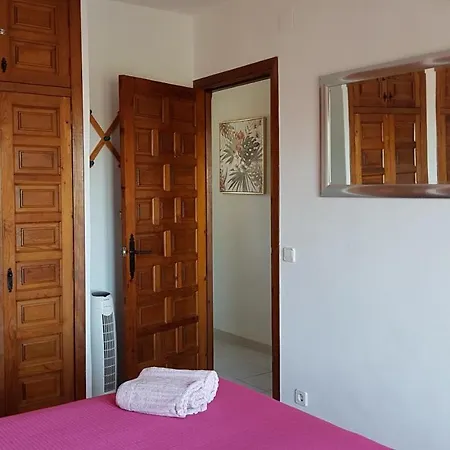Rosalalinda - Cosy Semi-detached With Sea Views And Large Terrace Holiday home *